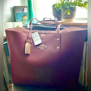 NWT Coach Leather Town Tote in Wine | Large Handbag Shoulder Bag